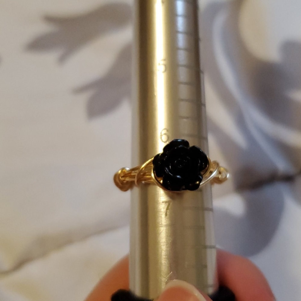 Ring - Picture 3 of 4